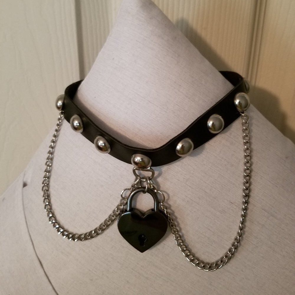 Fashion Collar Necklace - Black and Silver